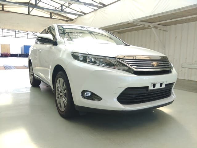Toyota Harrier — photo 1 of 34